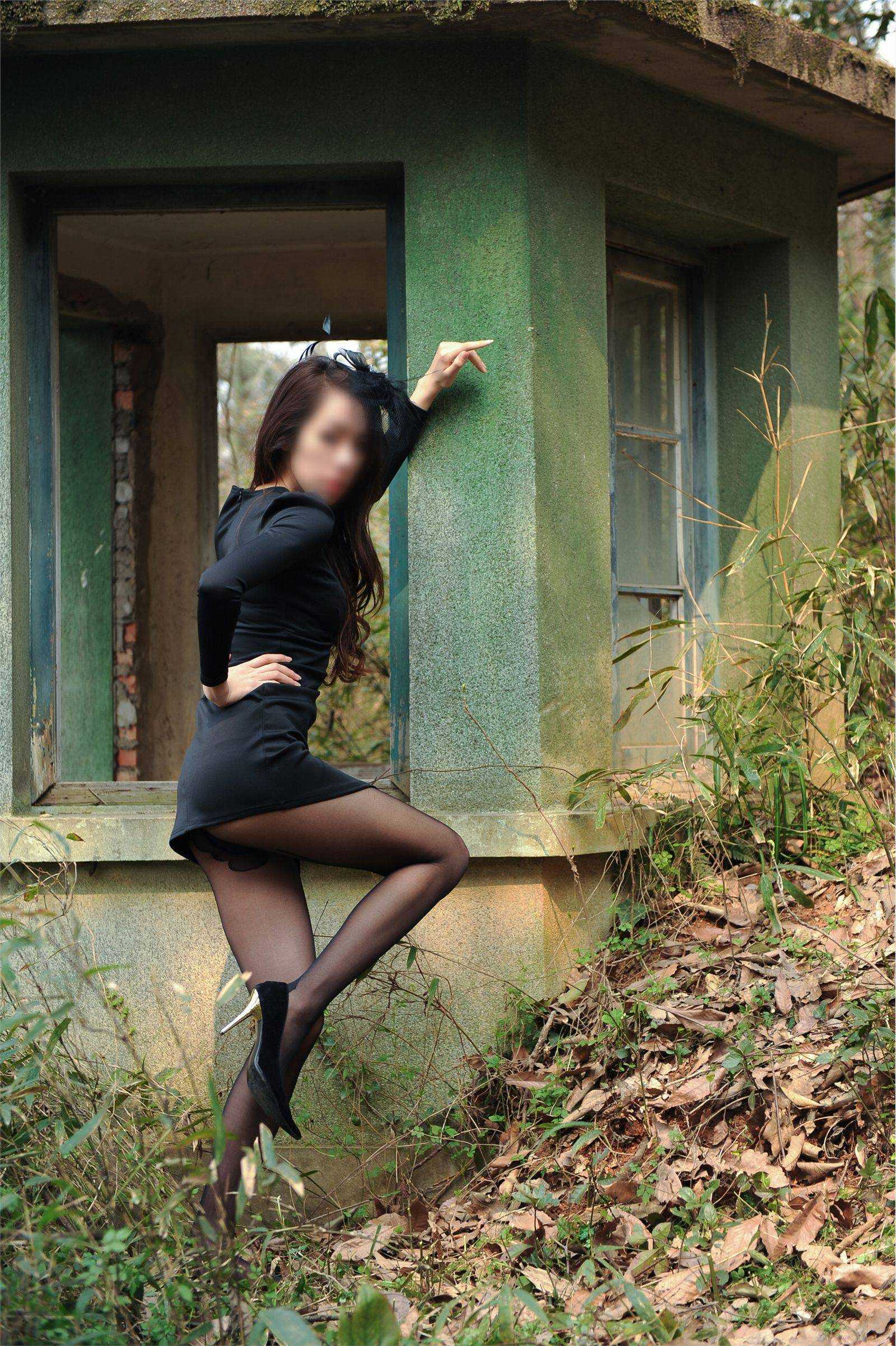 丝间舞 Vip NO.412 野外黑丝唯美拍摄